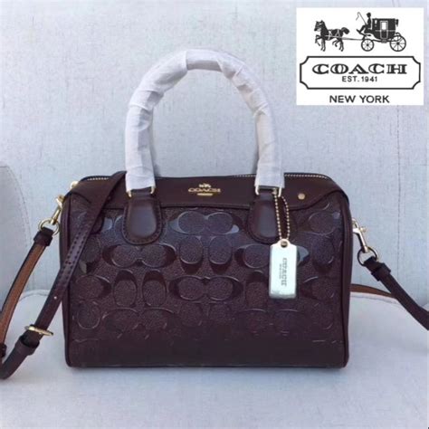 bag tangan coach adalah.